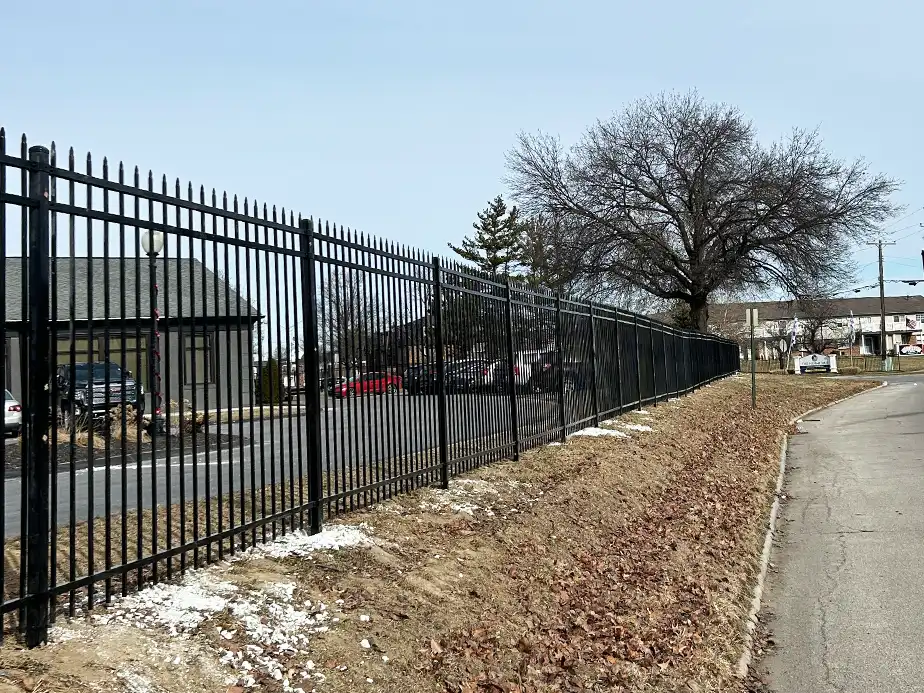 Commercial Fence Contractor