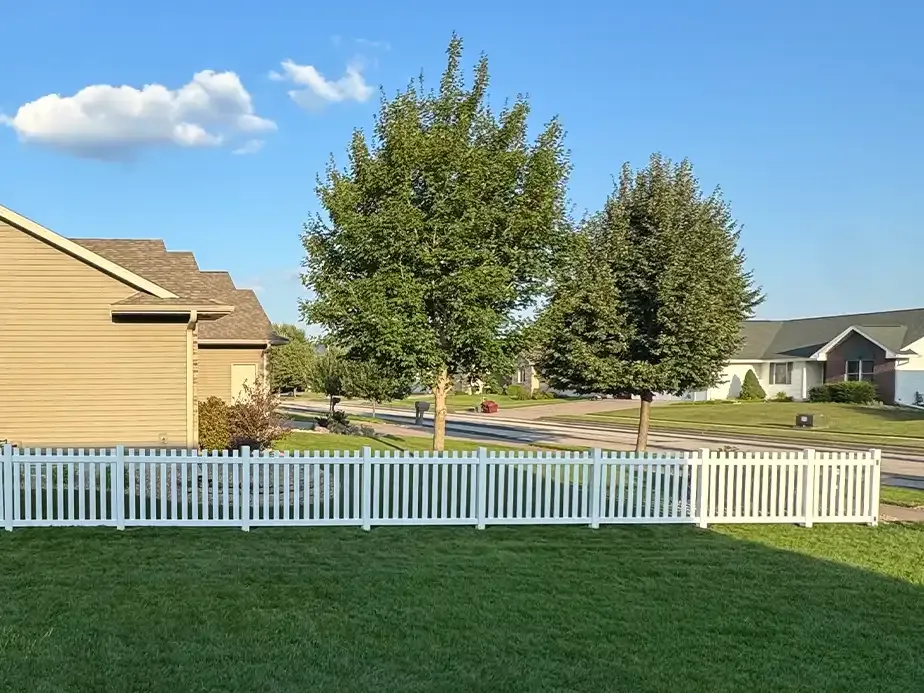 Decorative Fence Example in La Crosse, Wisconsin