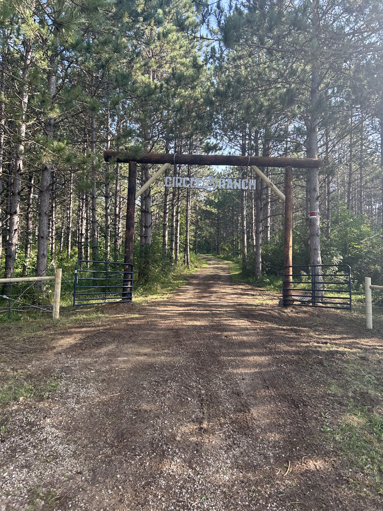 Ranch Header Installation by Flyway Fence Co