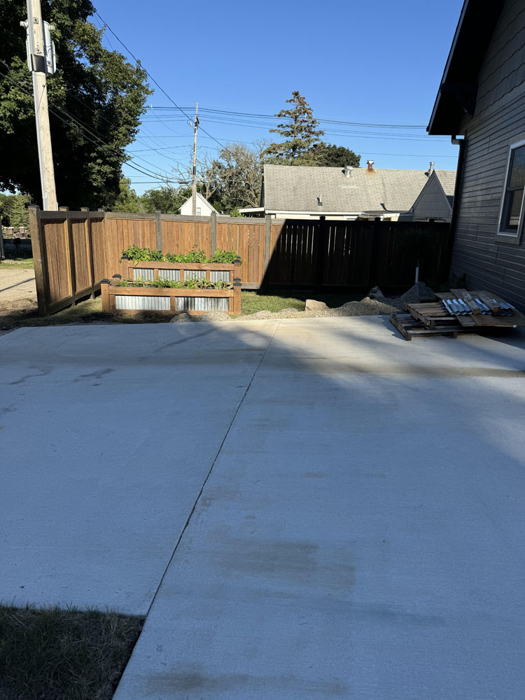 Wood fence installed by Flyway Fence Co.