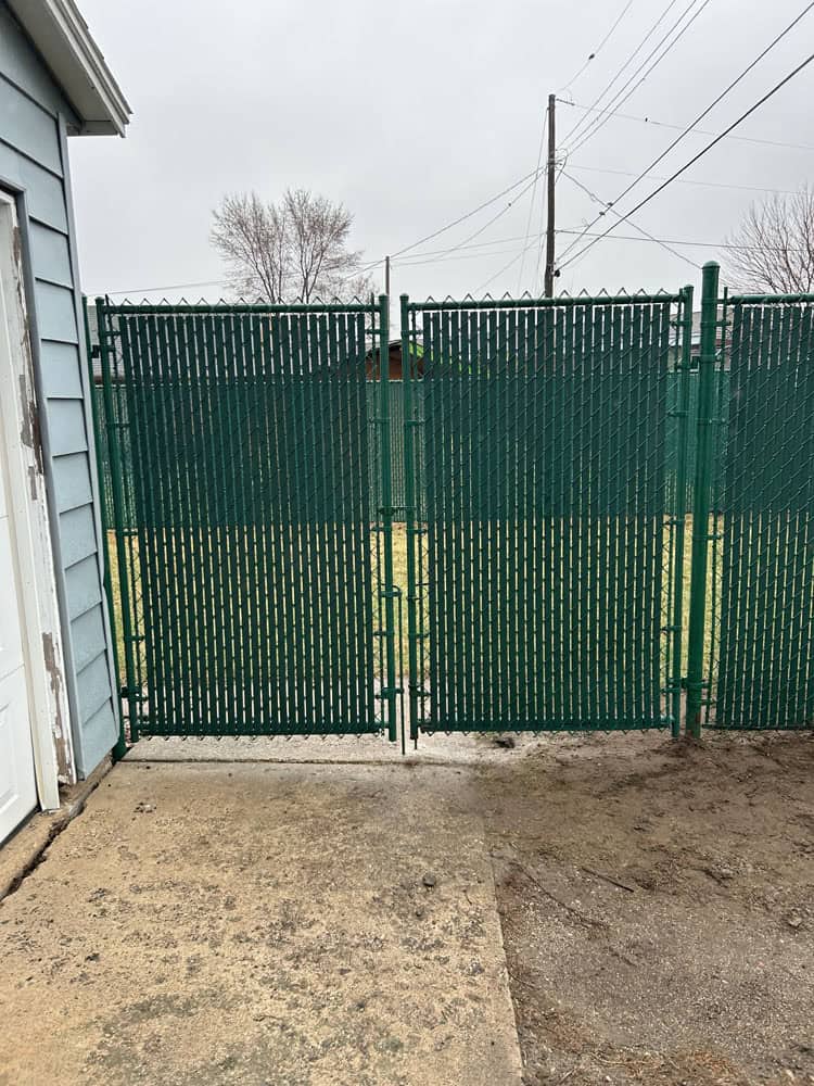 residential chain fence gate with privacy