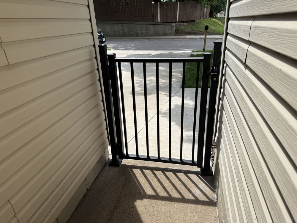gate